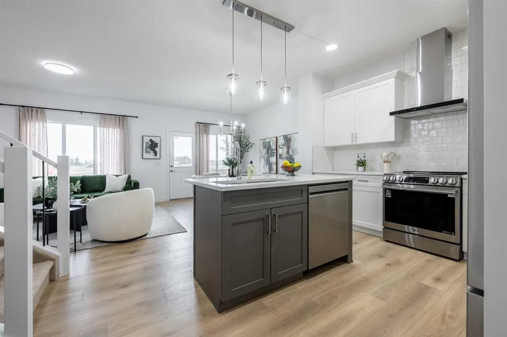 393 Sora Park SE