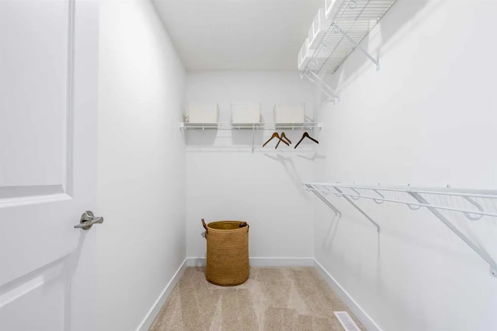 393 Sora Park SE