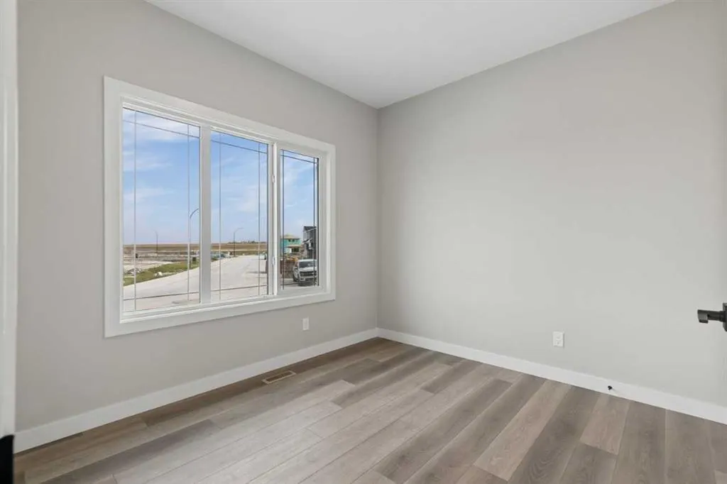 79 Lewiston Park NE