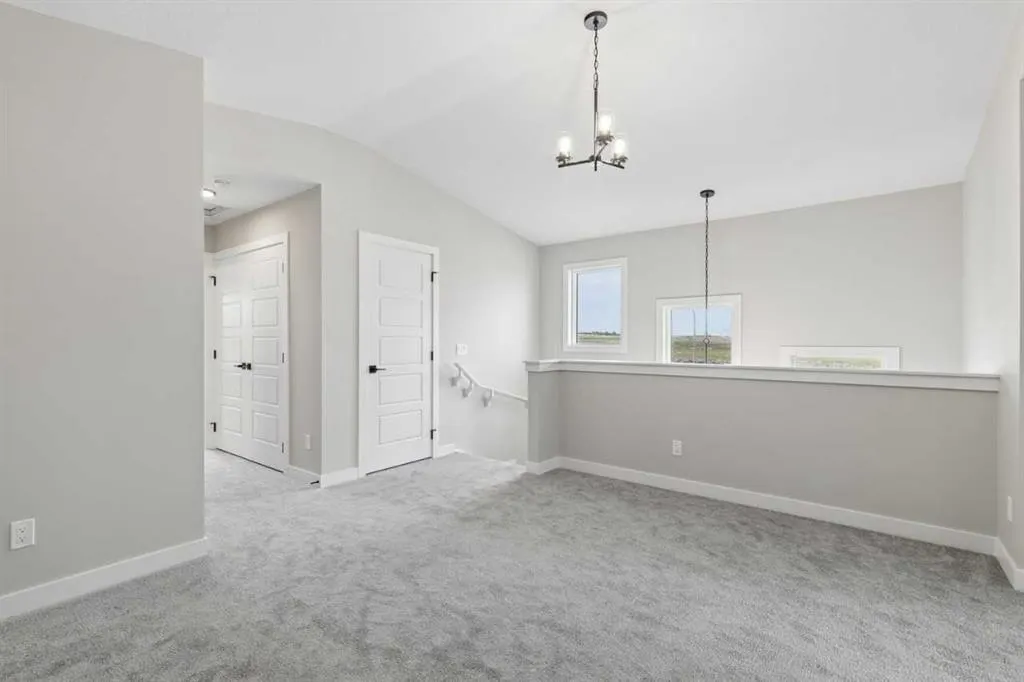 79 Lewiston Park NE