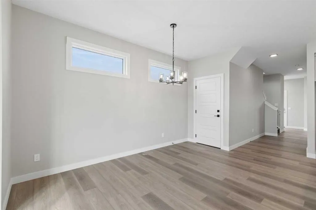 79 Lewiston Park NE