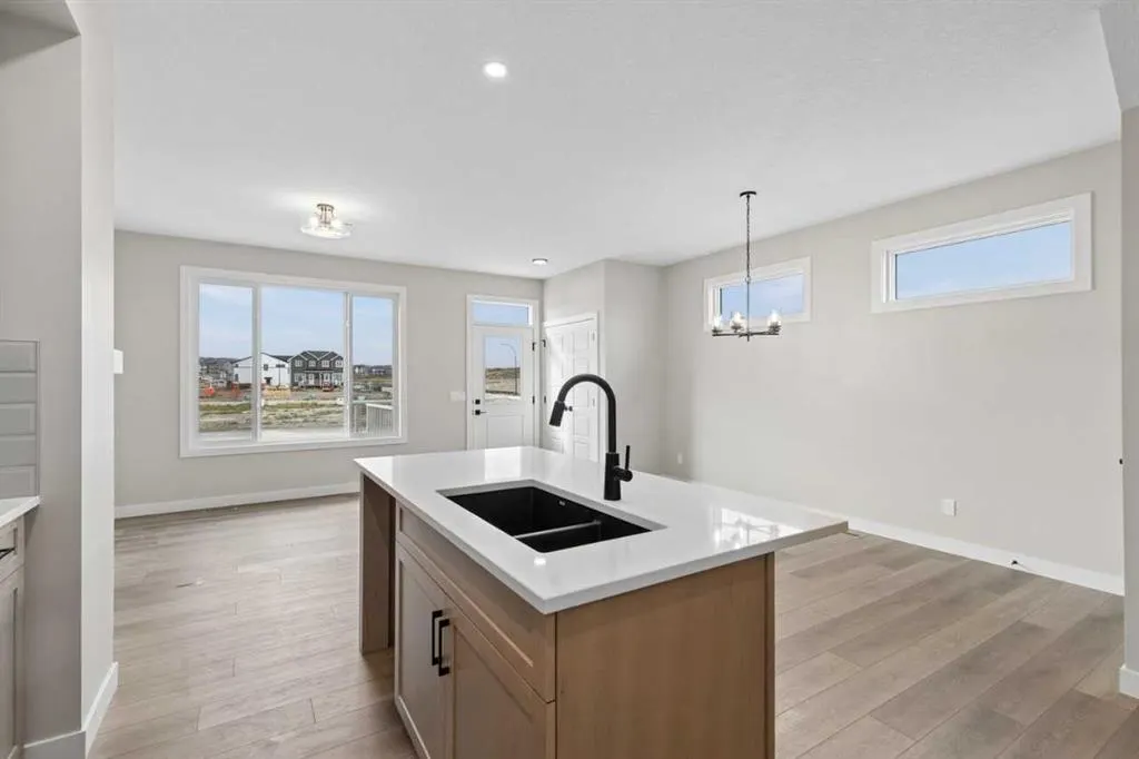 79 Lewiston Park NE
