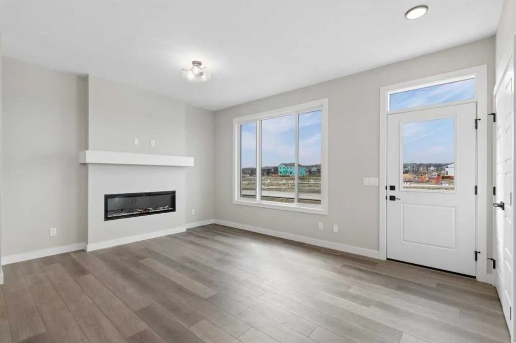 79 Lewiston Park NE