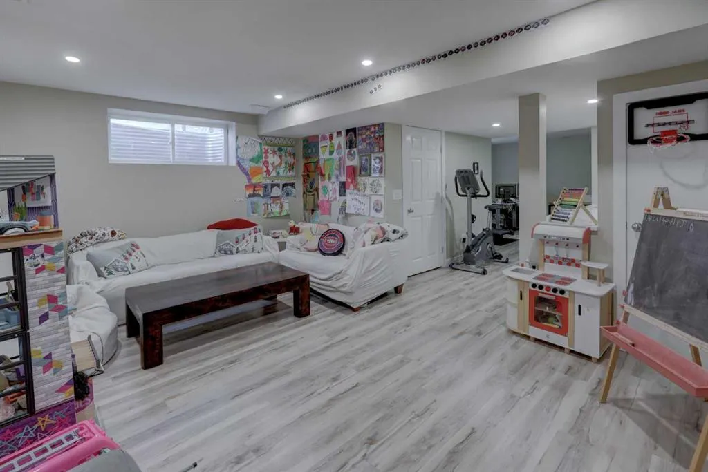 35 Sage Hill Manor NW