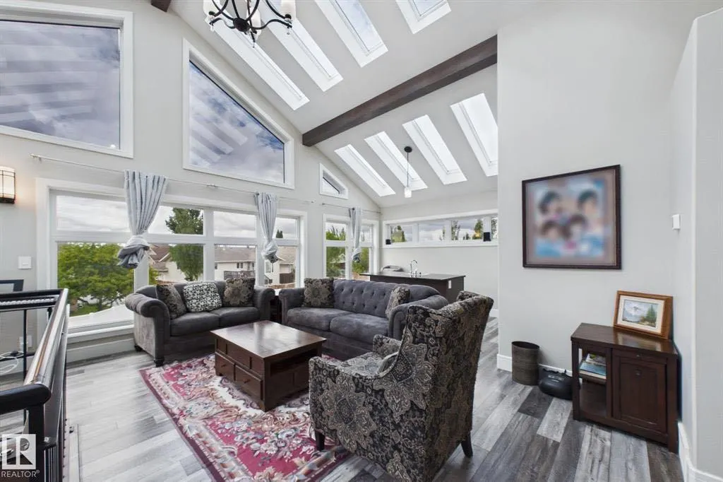 48 Lundberg Crescent