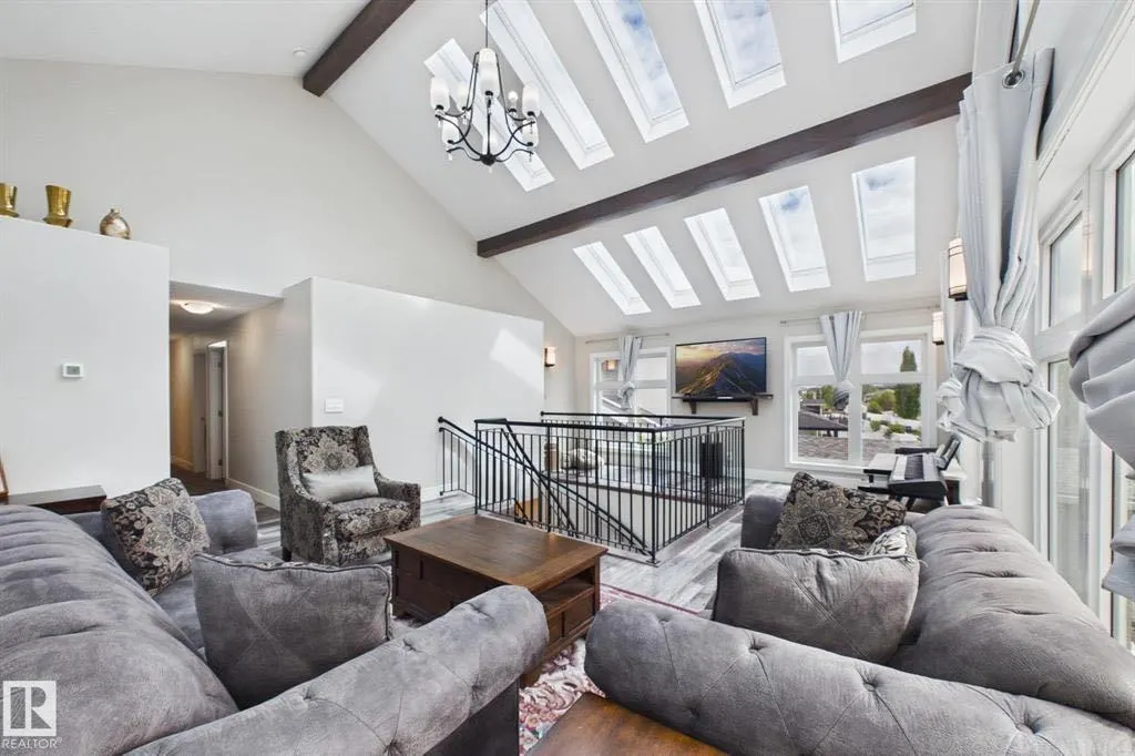 48 Lundberg Crescent