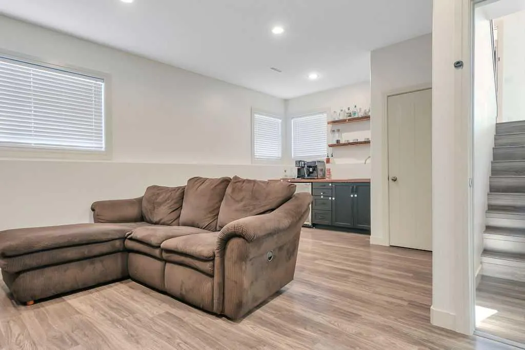 1 Cambridge Close