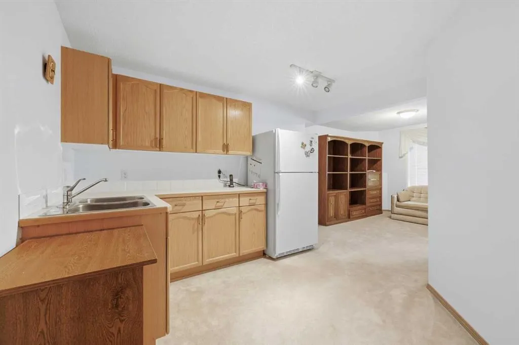614 Sierra Madre Court SW