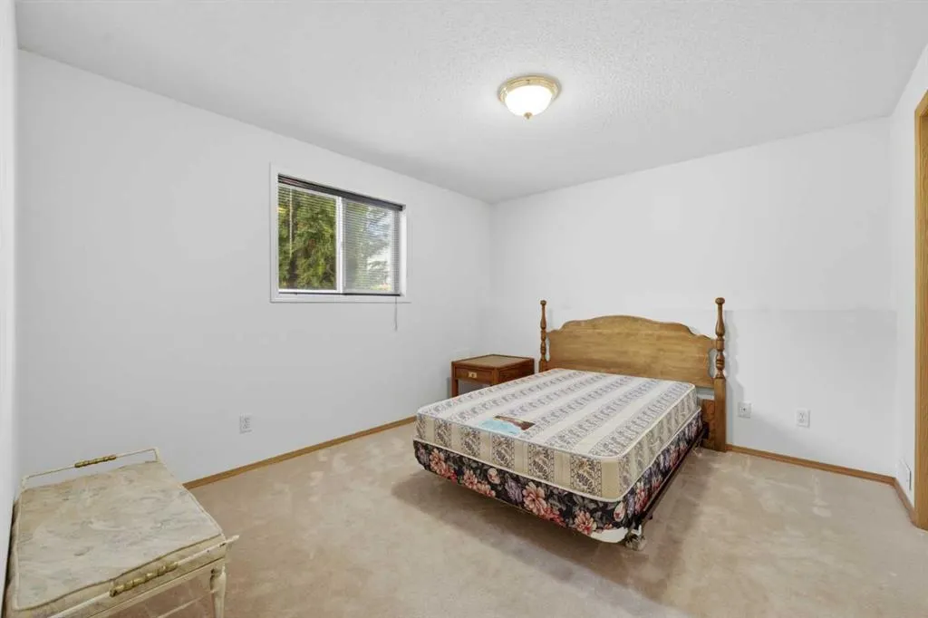 614 Sierra Madre Court SW