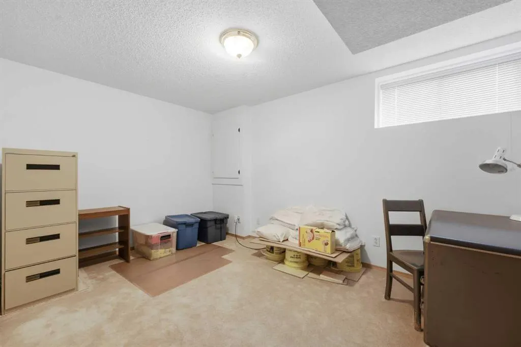 614 Sierra Madre Court SW