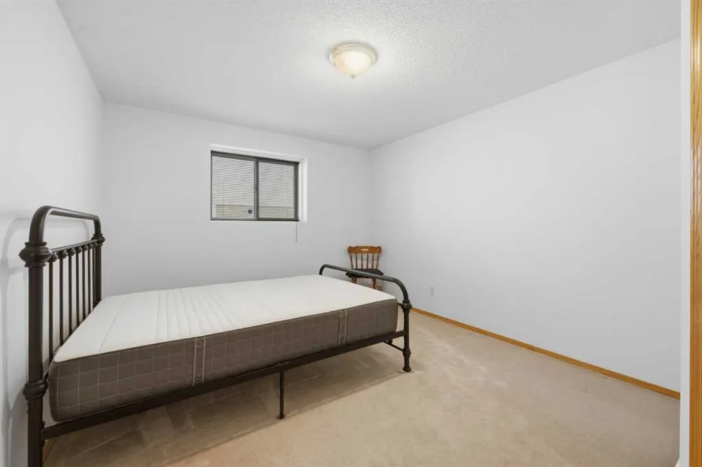 614 Sierra Madre Court SW