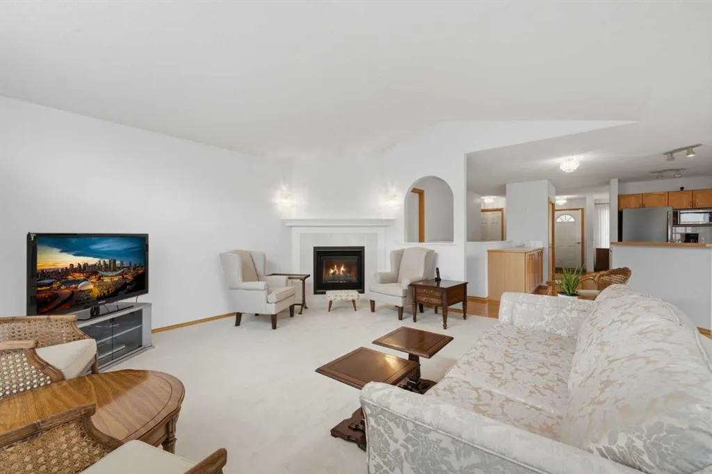 614 Sierra Madre Court SW