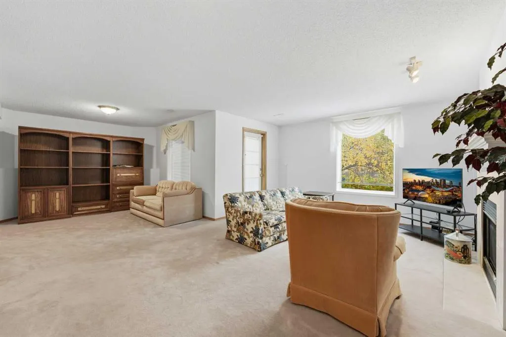 614 Sierra Madre Court SW