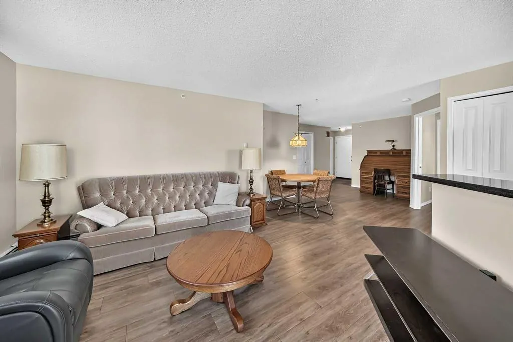 505 Railway Street W #1420