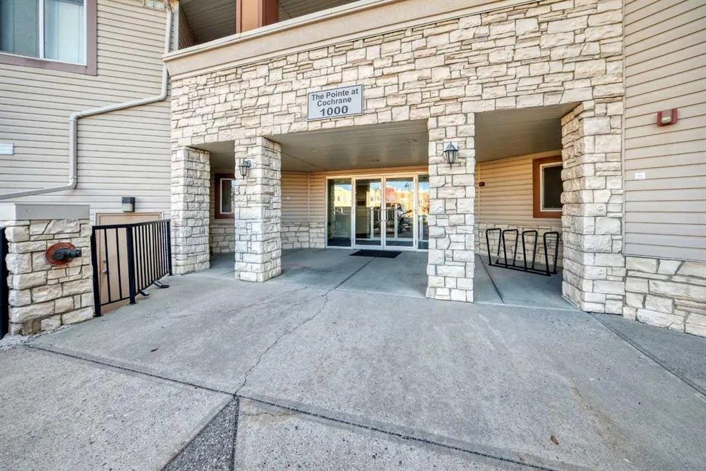 505 Railway Street W #1420