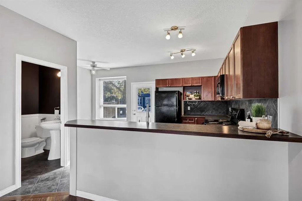703 Luxstone Square SW #101