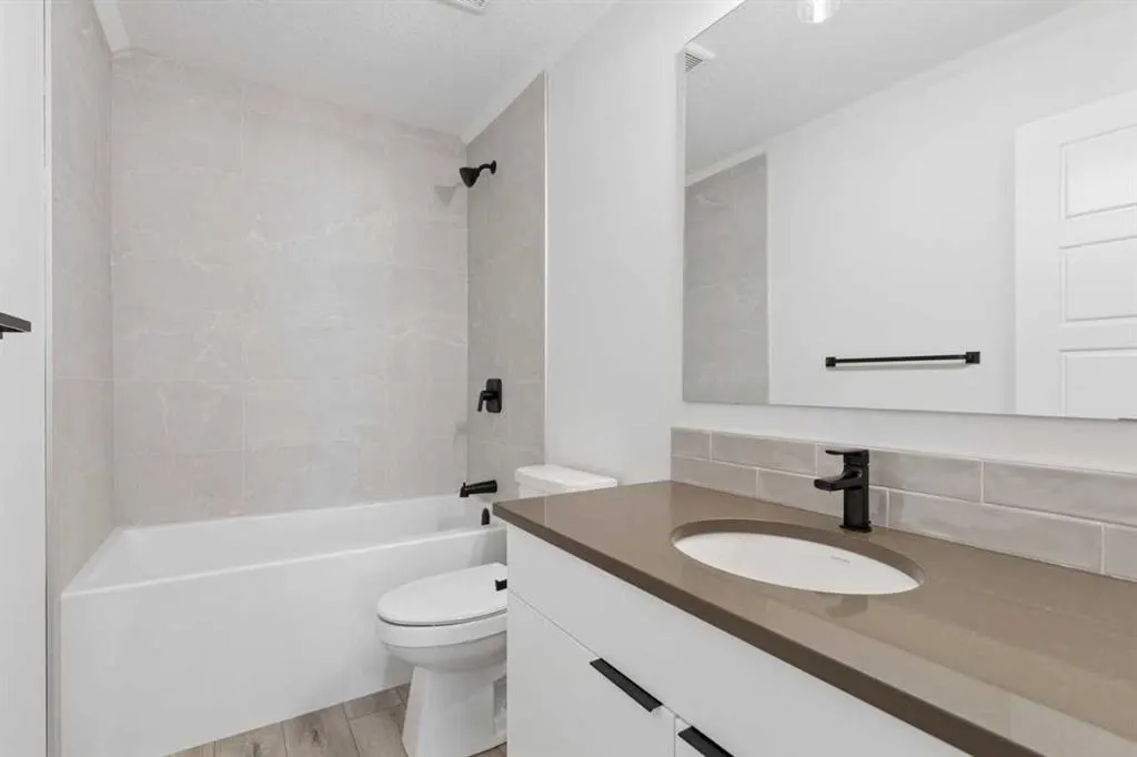 34 Amblefield Common NW
