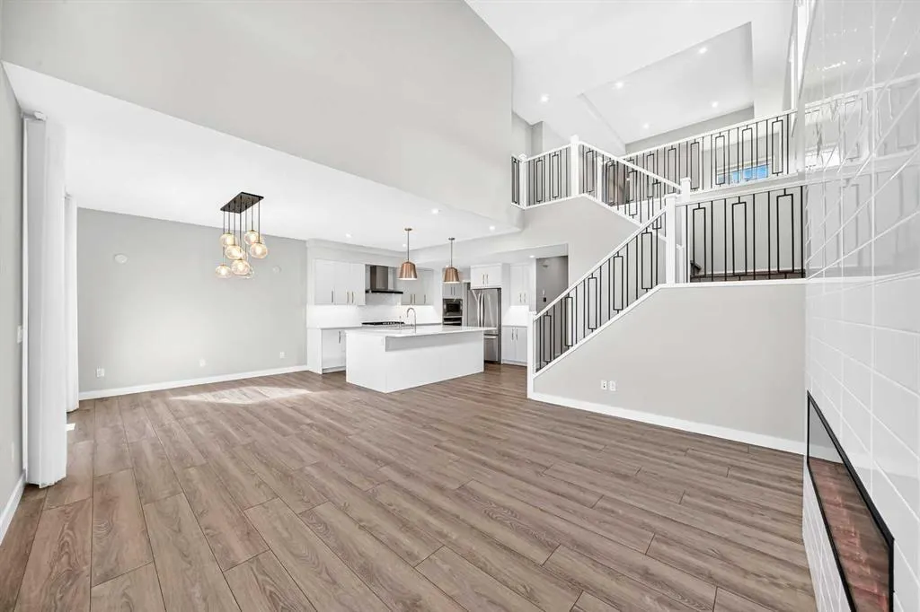 300 Carringvue Place NW