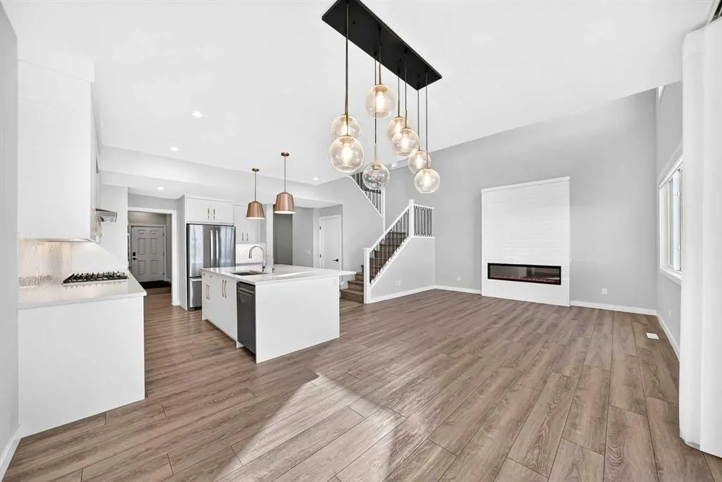 300 Carringvue Place NW
