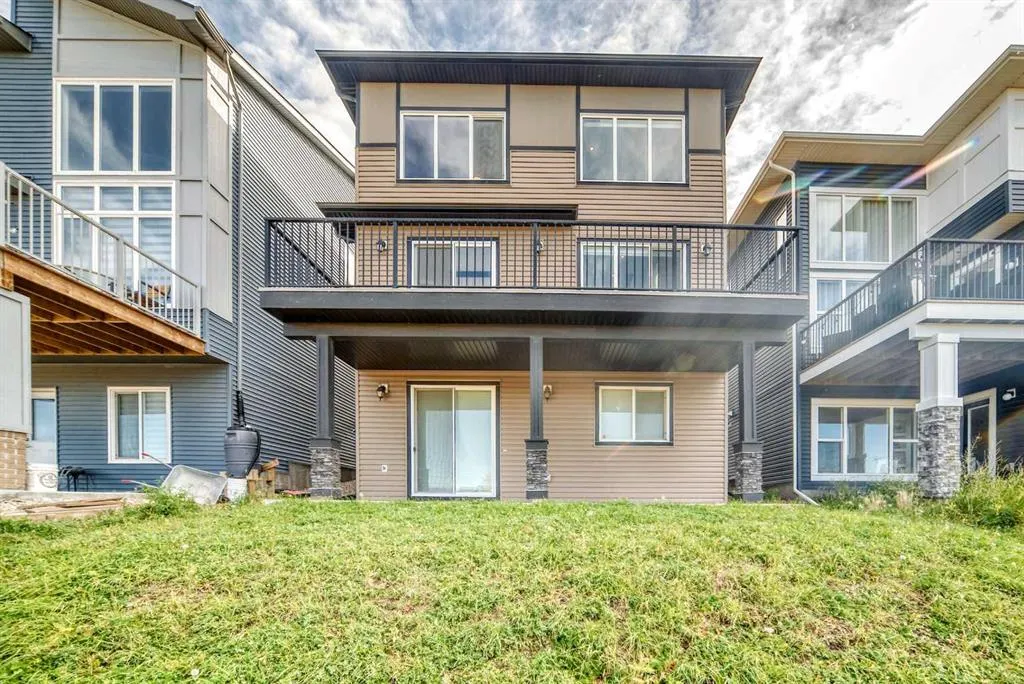 300 Carringvue Place NW