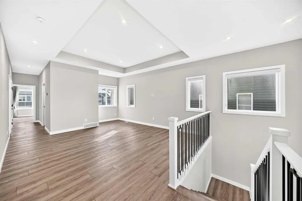 300 Carringvue Place NW