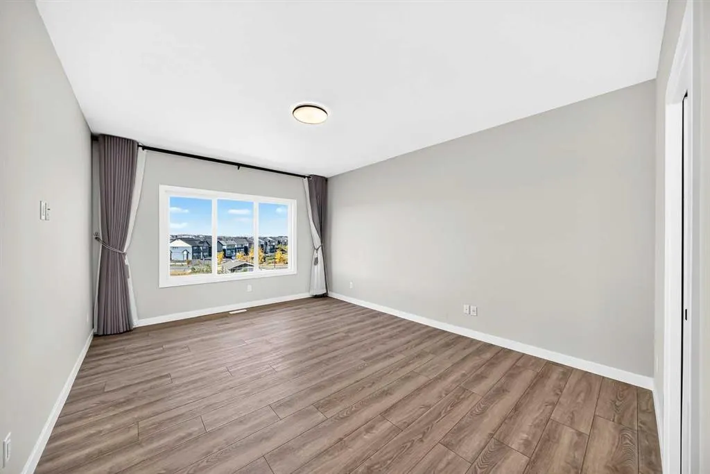 300 Carringvue Place NW