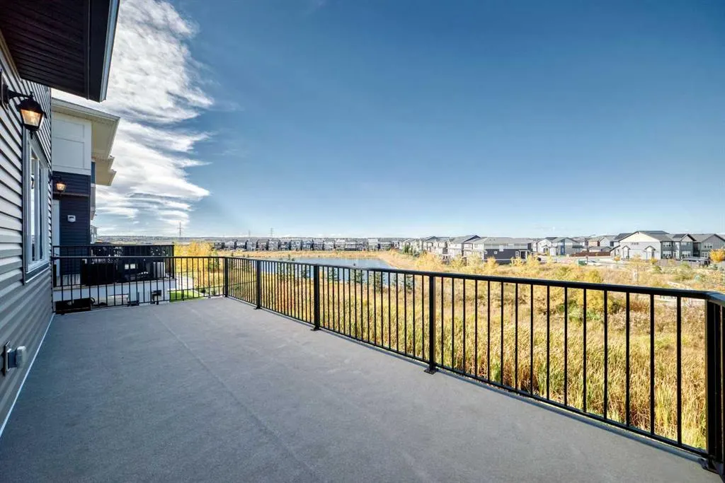 300 Carringvue Place NW