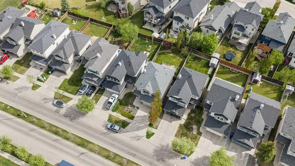 34 Kincora Drive NW