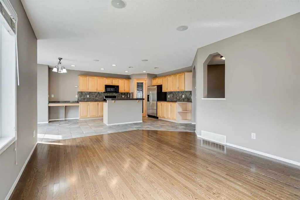 34 Kincora Drive NW