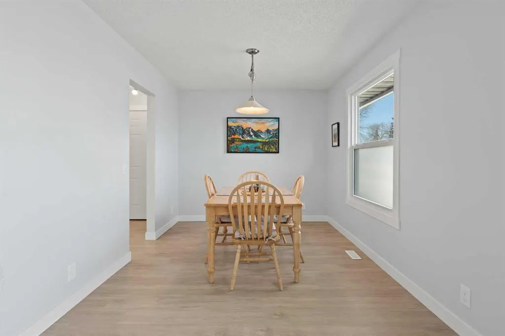11 Berwick Hill NW