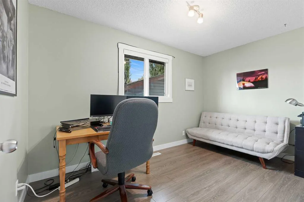 11 Berwick Hill NW