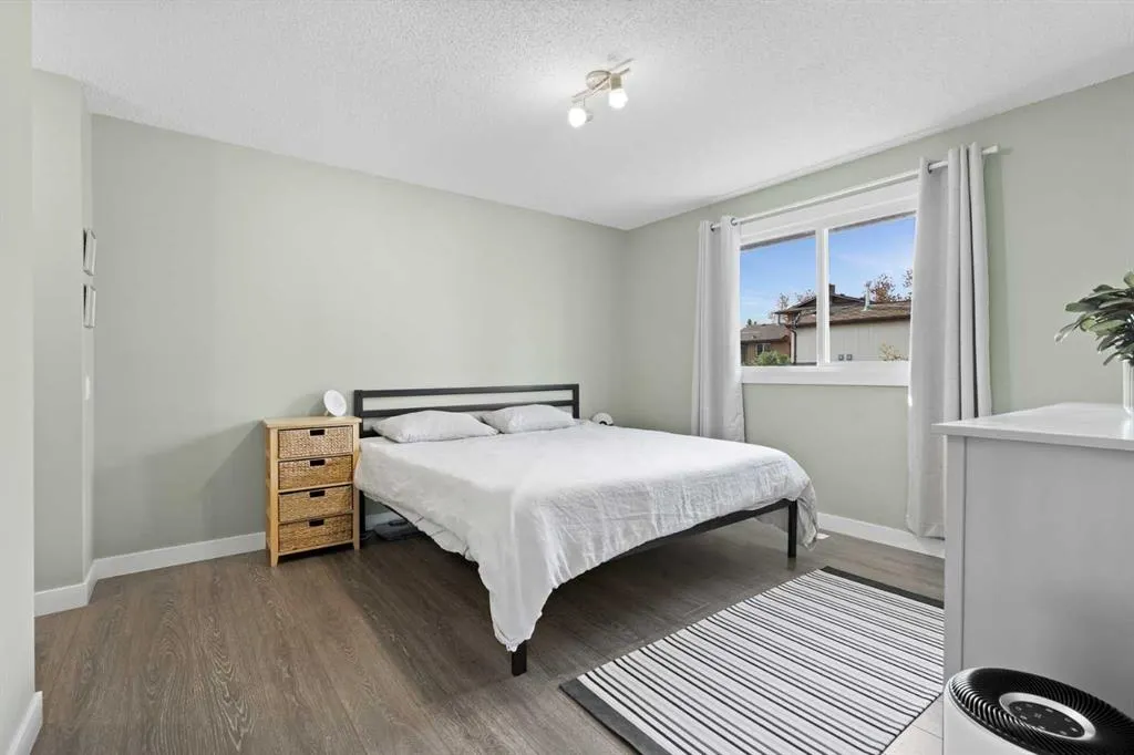 11 Berwick Hill NW