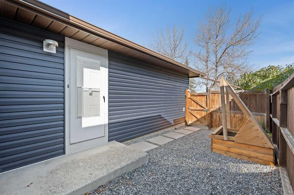 11 Berwick Hill NW