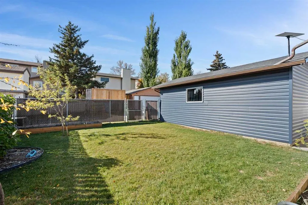 11 Berwick Hill NW