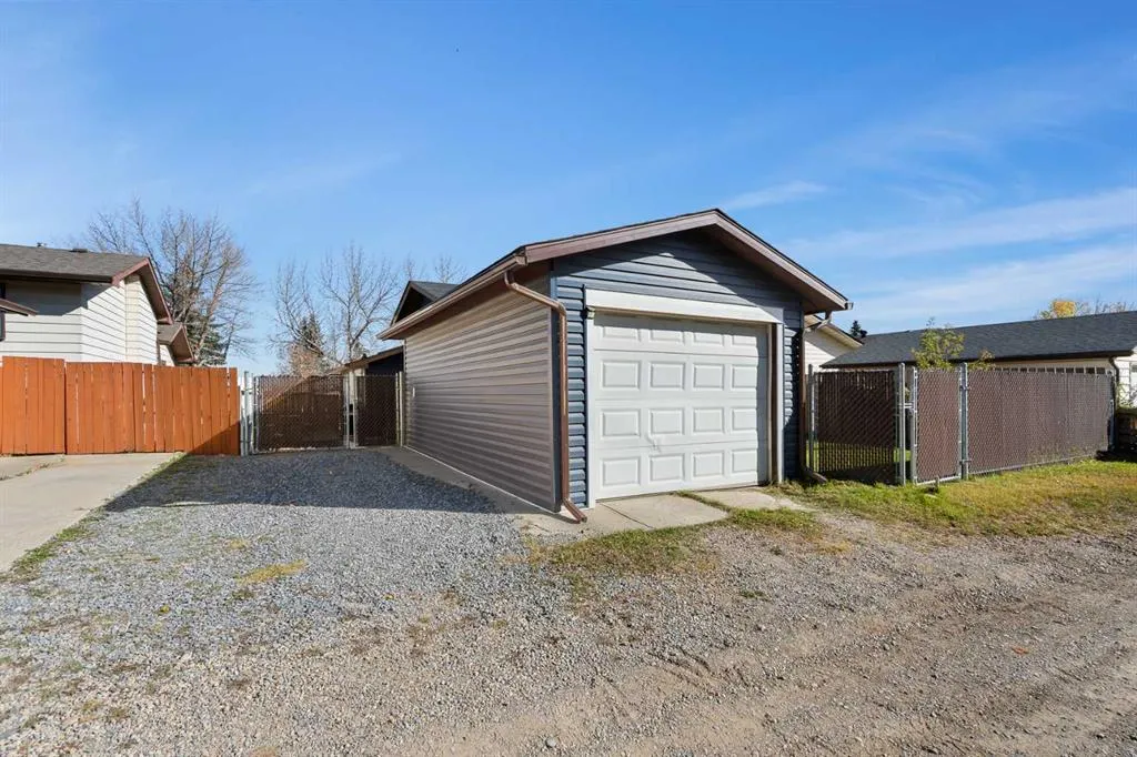 11 Berwick Hill NW
