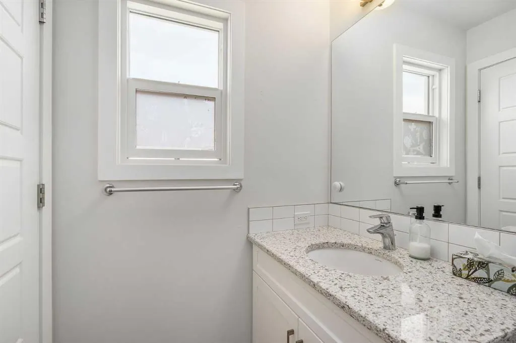 352 Chelsea Passage