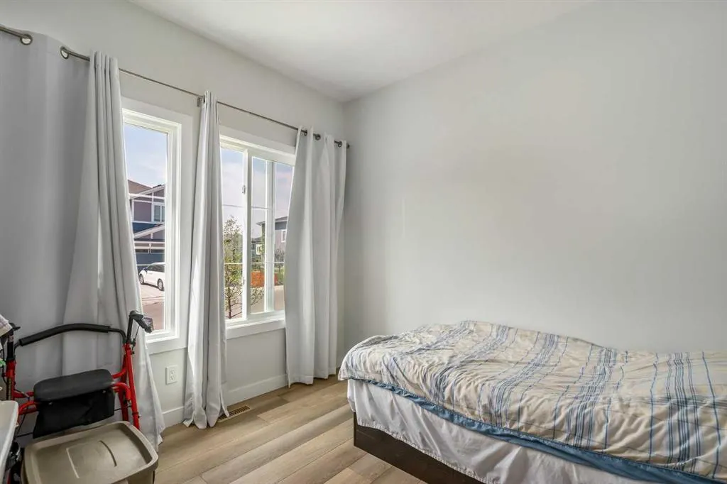 352 Chelsea Passage