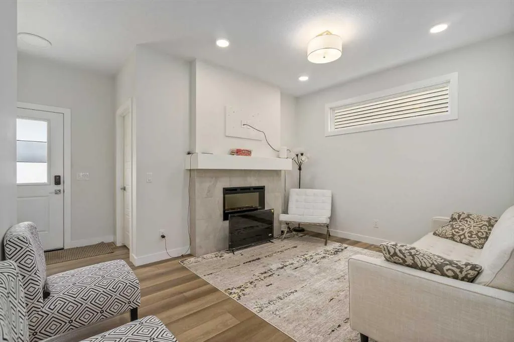 352 Chelsea Passage
