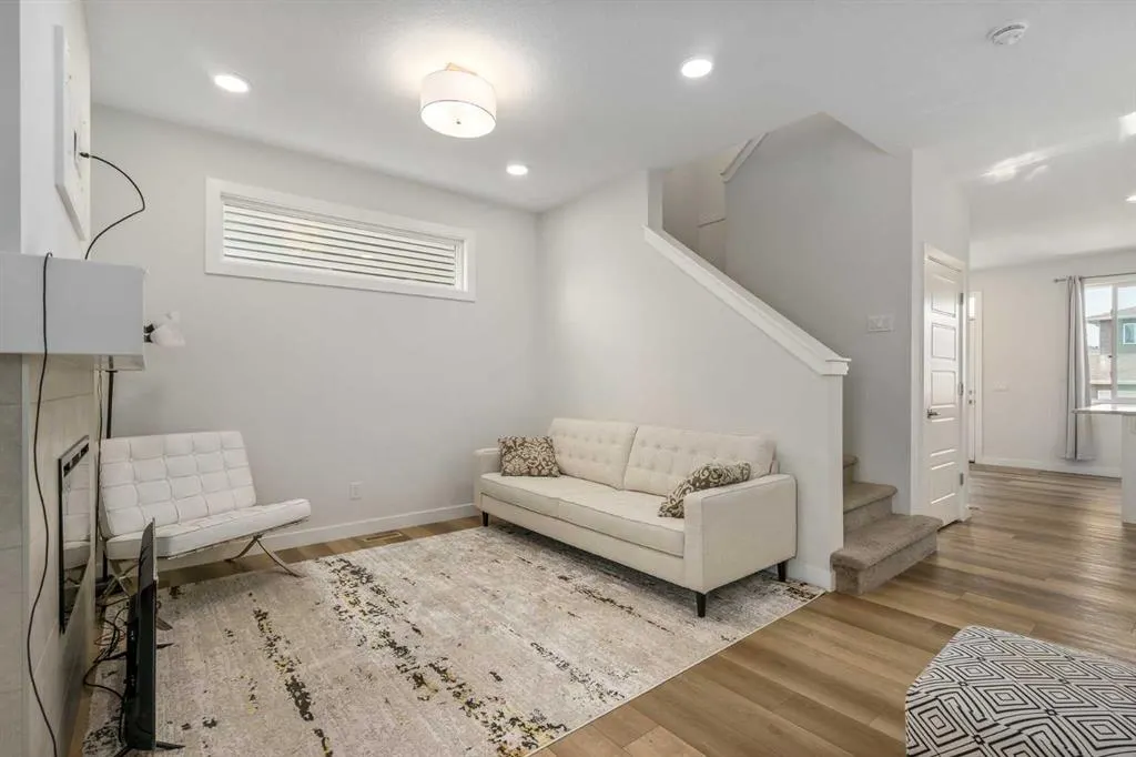 352 Chelsea Passage
