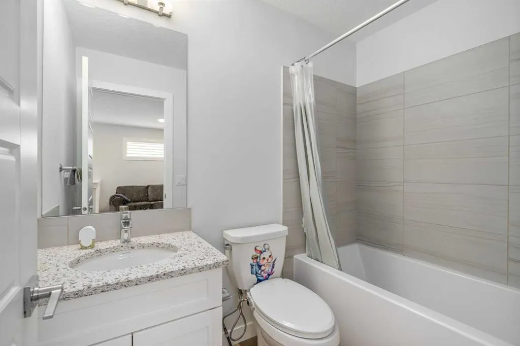 352 Chelsea Passage