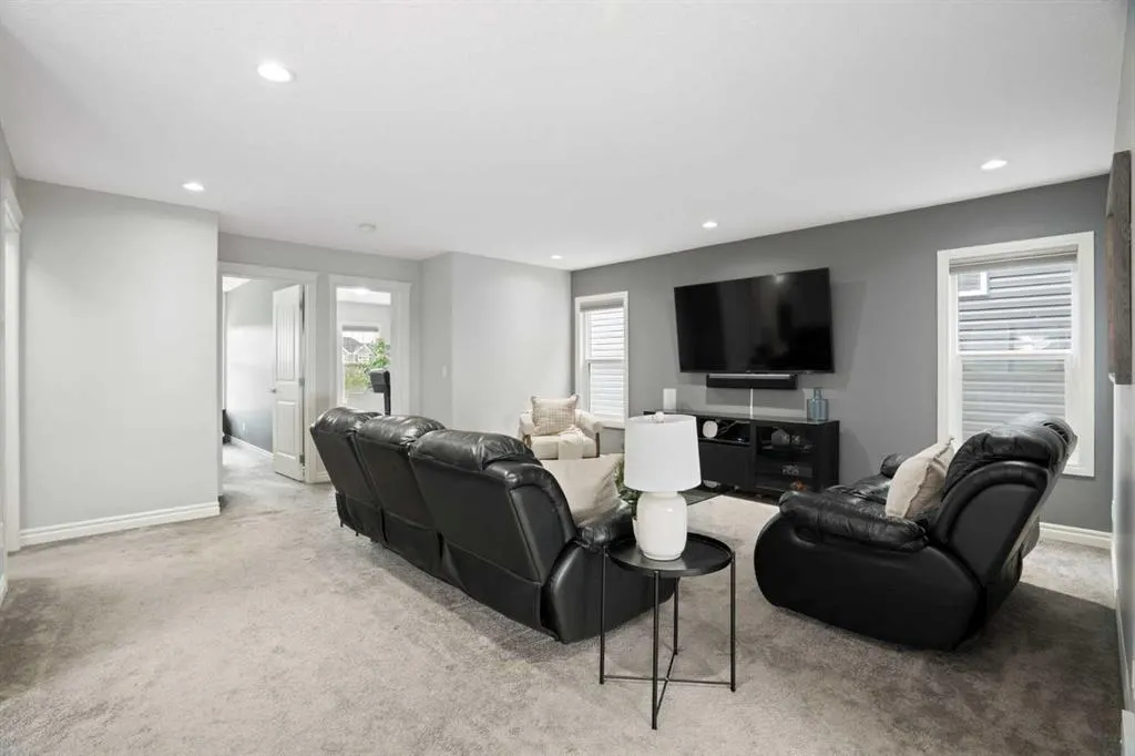 232 Nolancrest Heights NW