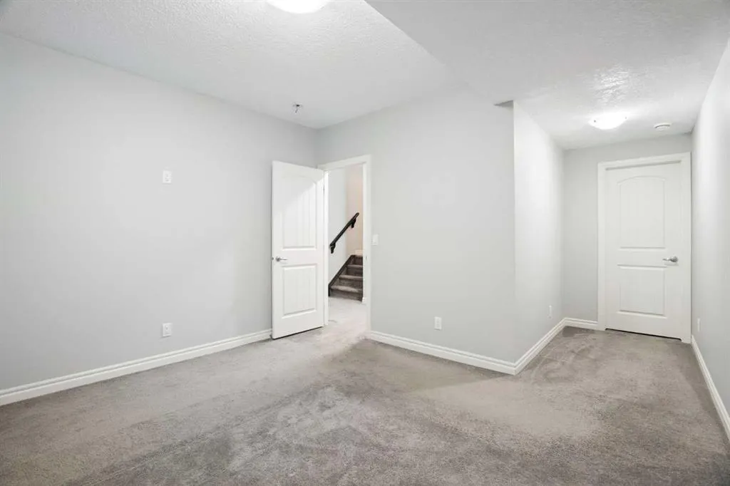 232 Nolancrest Heights NW
