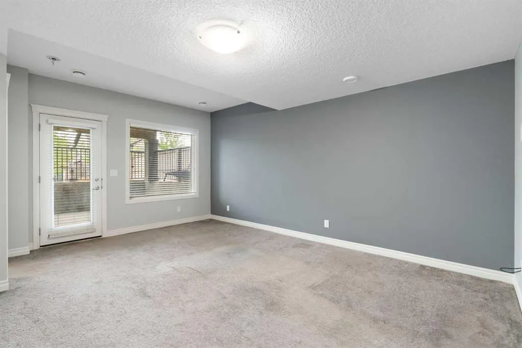 232 Nolancrest Heights NW