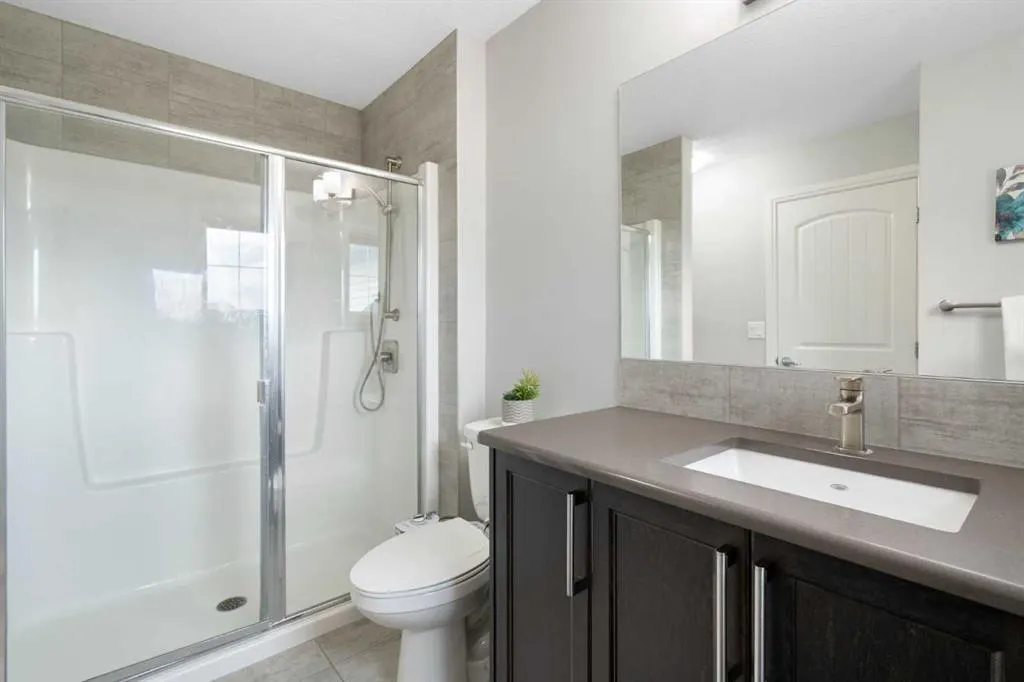 232 Nolancrest Heights NW