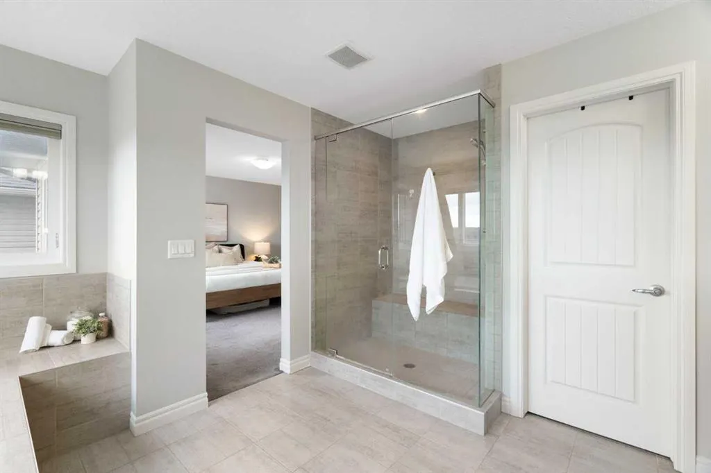 232 Nolancrest Heights NW