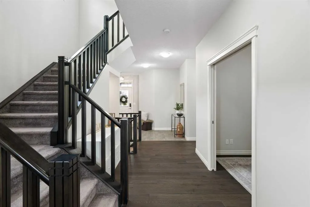 232 Nolancrest Heights NW