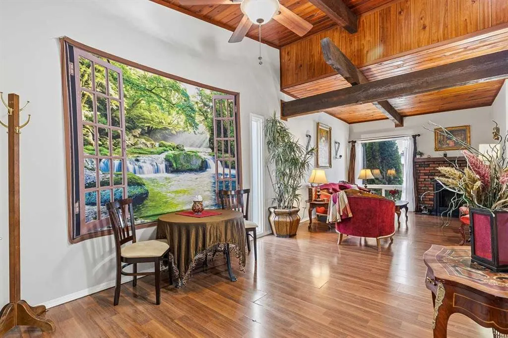 101 Pinemont Bay NE