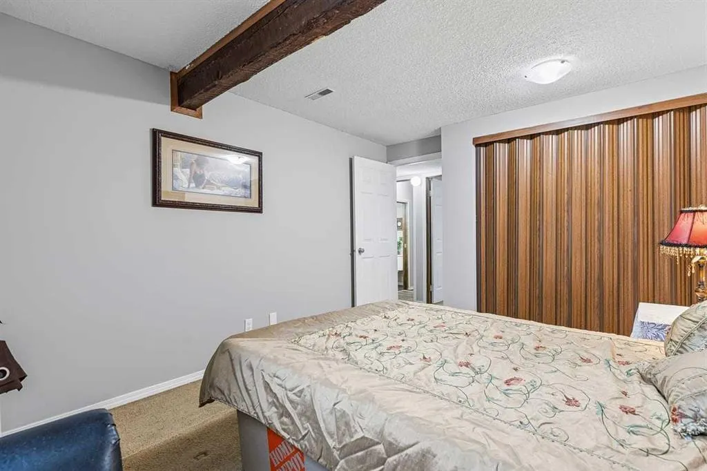 101 Pinemont Bay NE