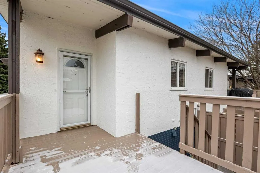 101 Pinemont Bay NE