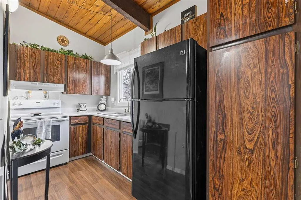 101 Pinemont Bay NE